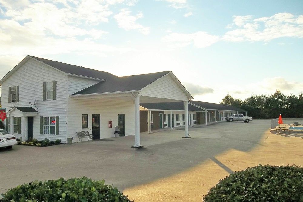 Douglas Inn & Suites, Blue Ridge, Ga Exterior foto