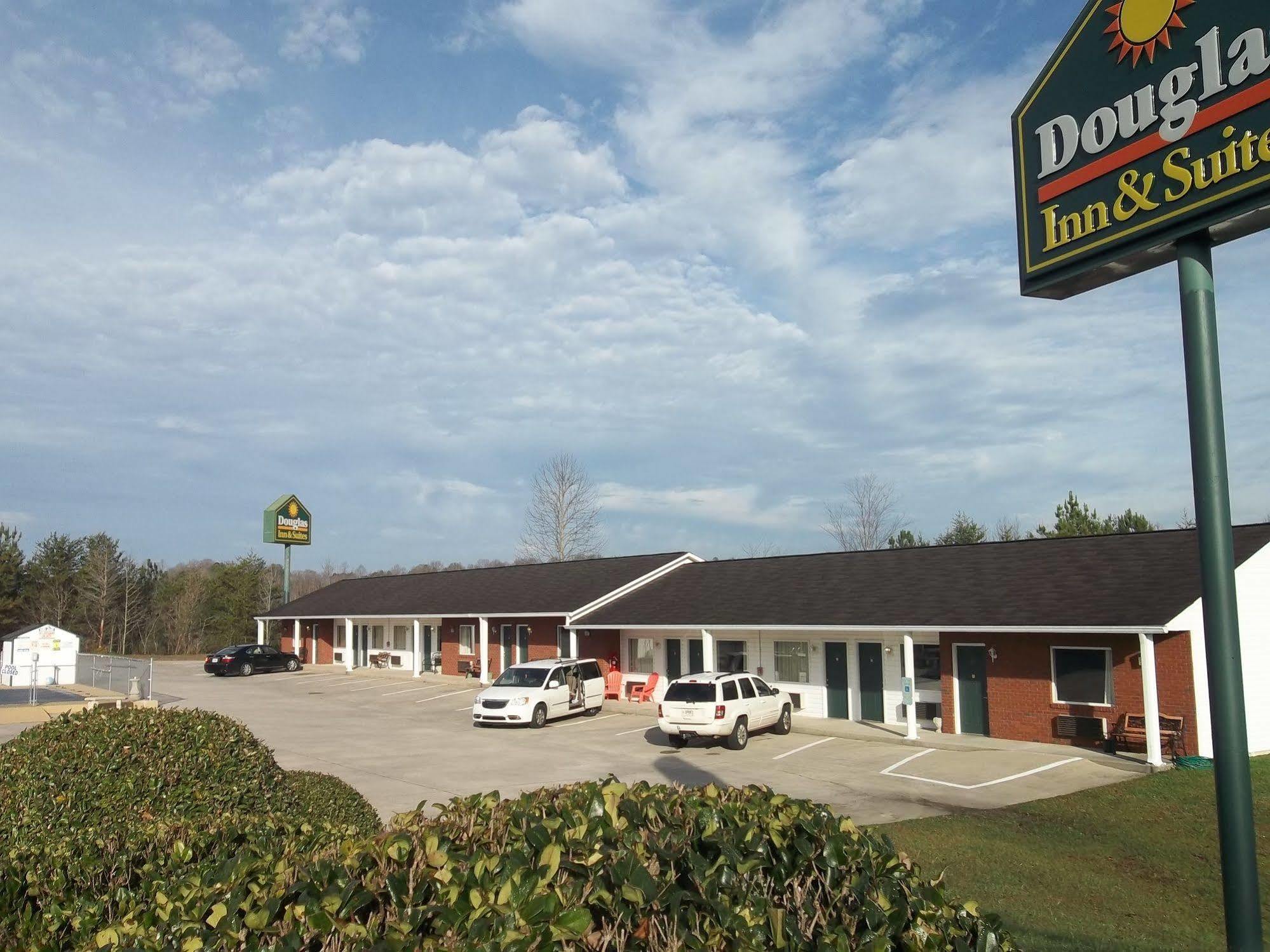 Douglas Inn & Suites, Blue Ridge, Ga Exterior foto